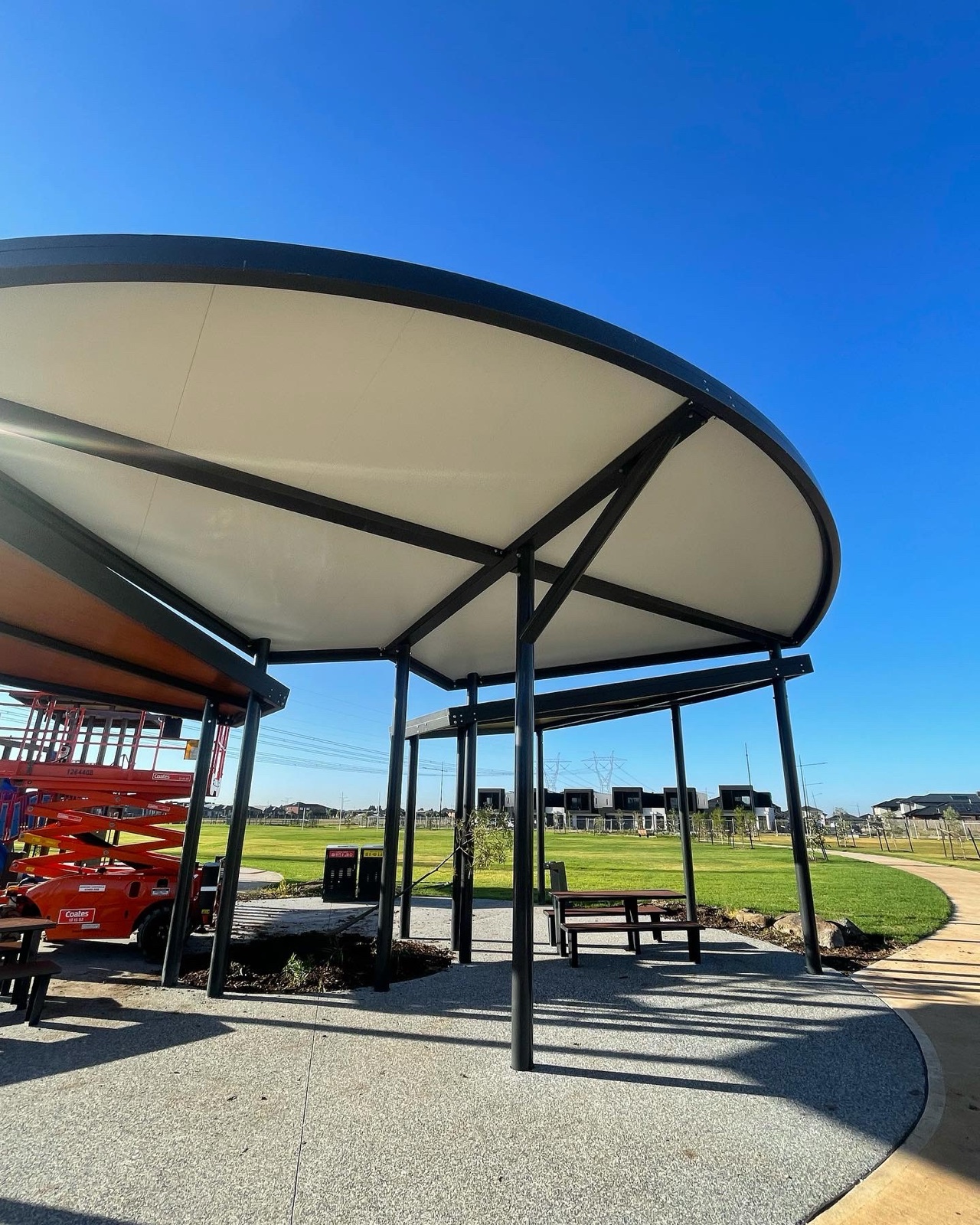 Heasly & Son custom curved pergola Melbourne