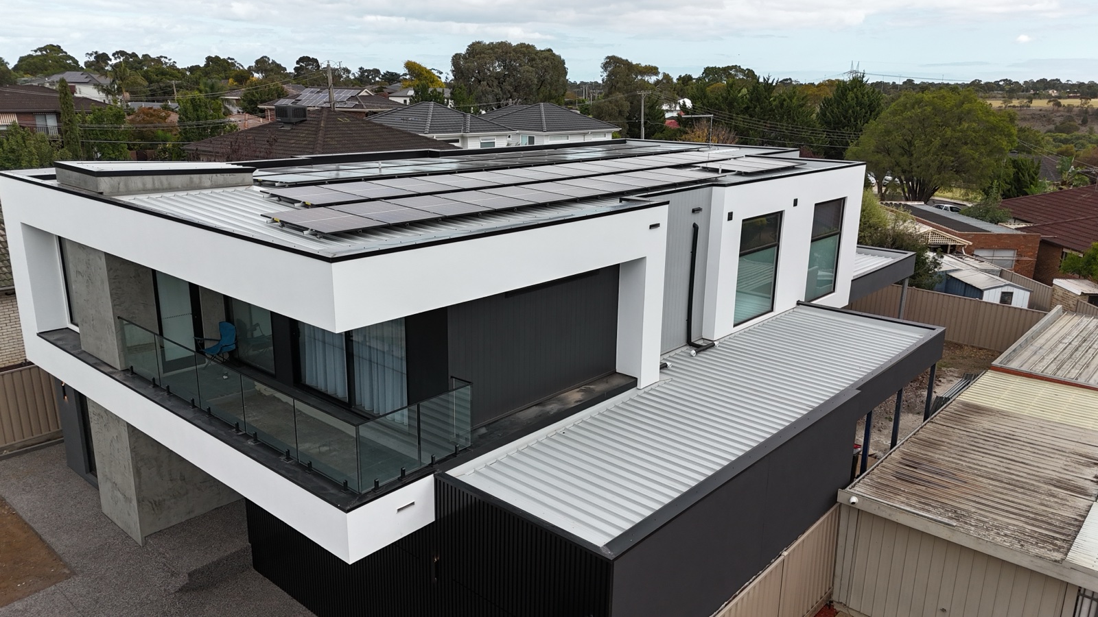 Keilor contemporary home — Heasly & Son new home roofing Keilor Melbourne
